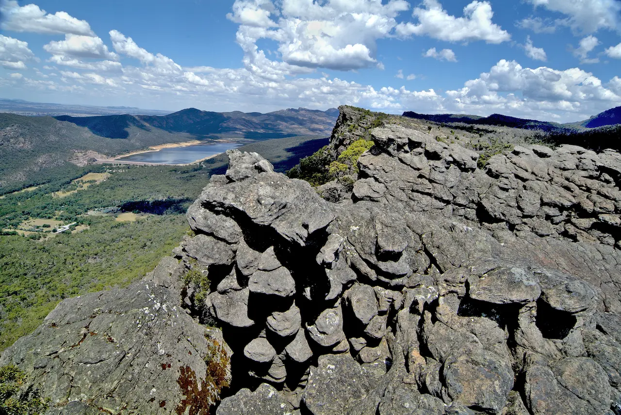 Lookout to Lake Bellfield in Grampians National Park