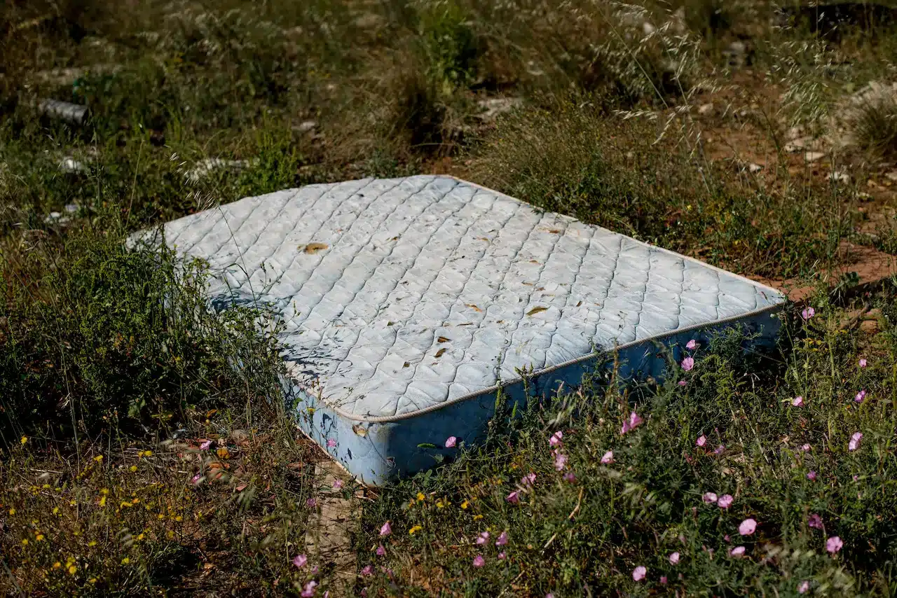 dispose of old mattress